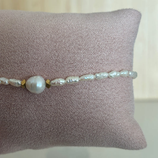 Bracelet Copenhague - Perles blanches & grosses perles de culture dorées