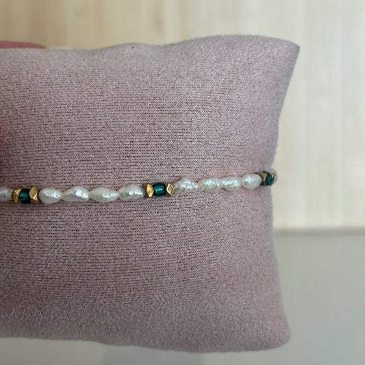 Bracelet Miami - Perles blanches & touches d’hématite dorée