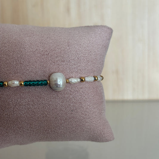 Bracelet élastique Cassis - Perles de culture & perles vertes
