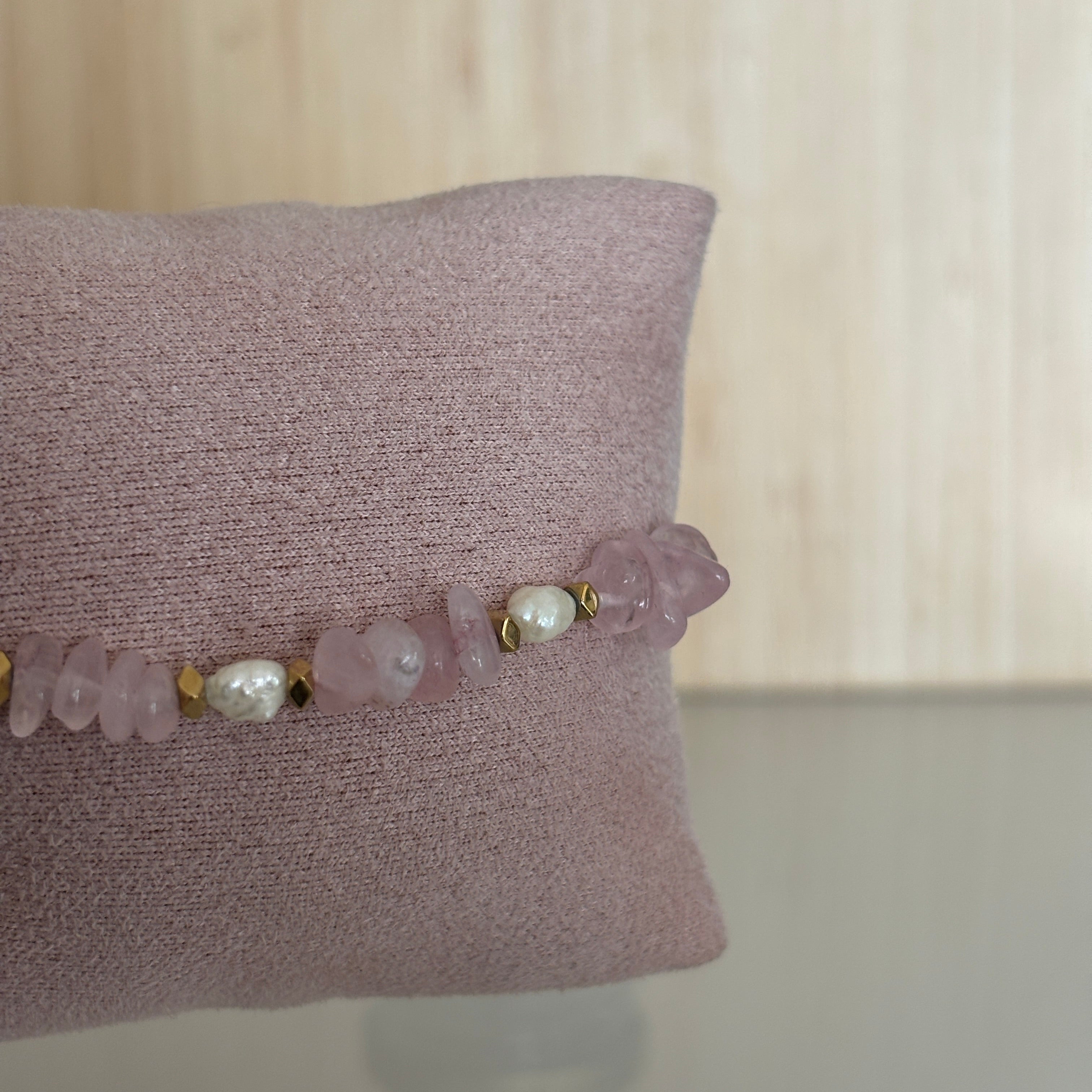 Bracelet Tinos - Perles naturelles et quartz rose