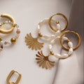 Créoles Florévia - perles de culture & pampille feuille dorée