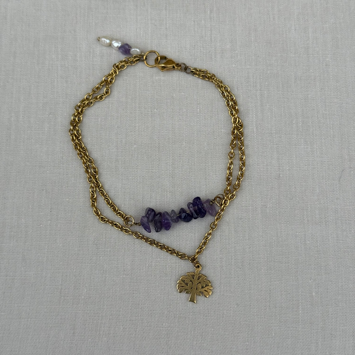 Bracelet Calyra – Bracelet doré avec pendentif & améthyste