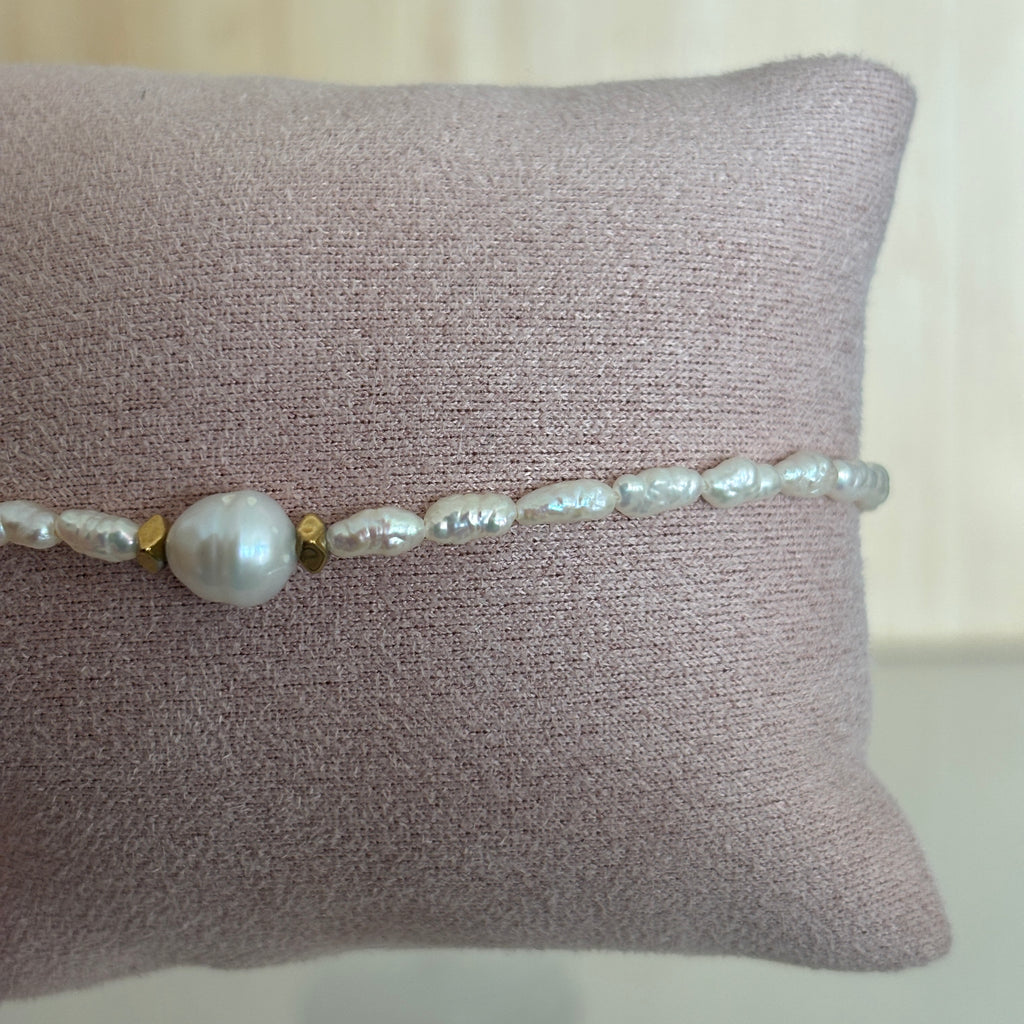 Bracelet Copenhague - Perles blanches & grosses perles de culture dorées