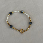 Bracelet Lunévia – Perles de culture & perles en verre bleues