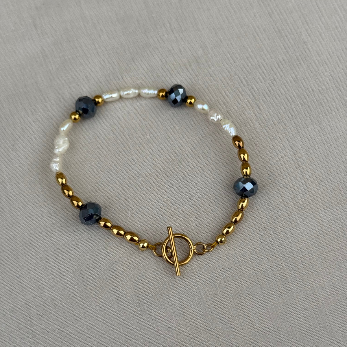 Bracelet Lunévia – Perles de culture & perles en verre bleues