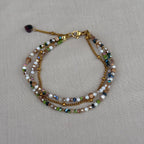 Bracelet Marévia – Triple rang doré & perles multicolores