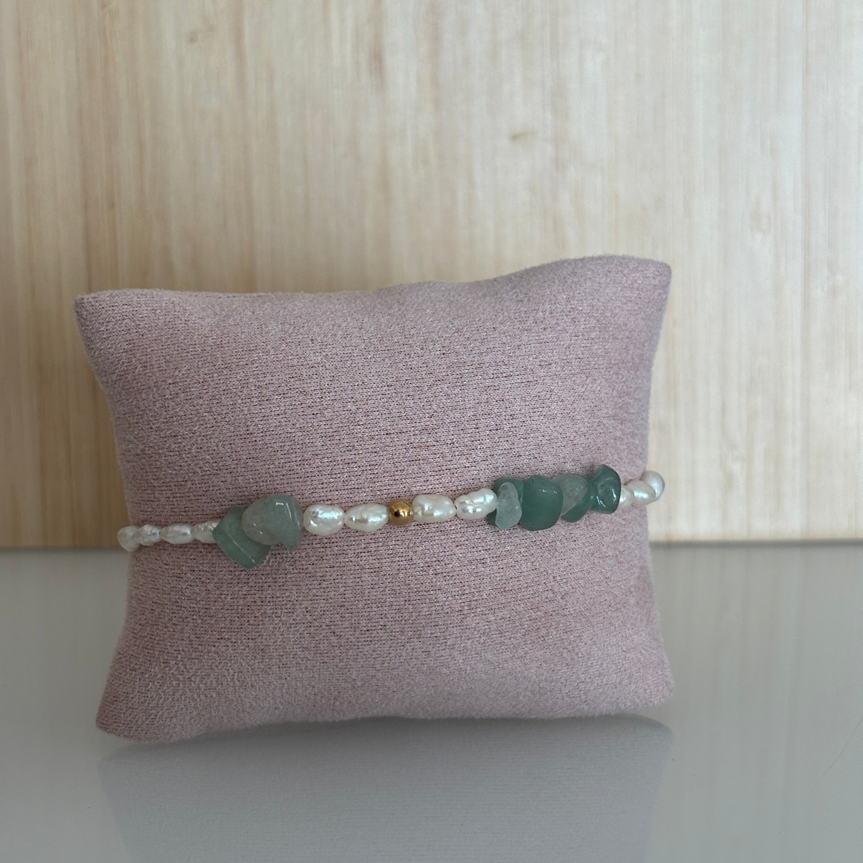 Bracelet Valencia - Perles blanches, aigue-marine & acier doré