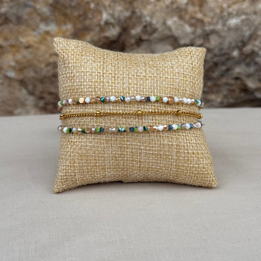 Bracelet Marévia – Triple rang doré & perles multicolores