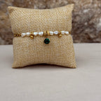 Bracelet Alméria – Chaîne dorée, perles de culture & 3 pendentifs