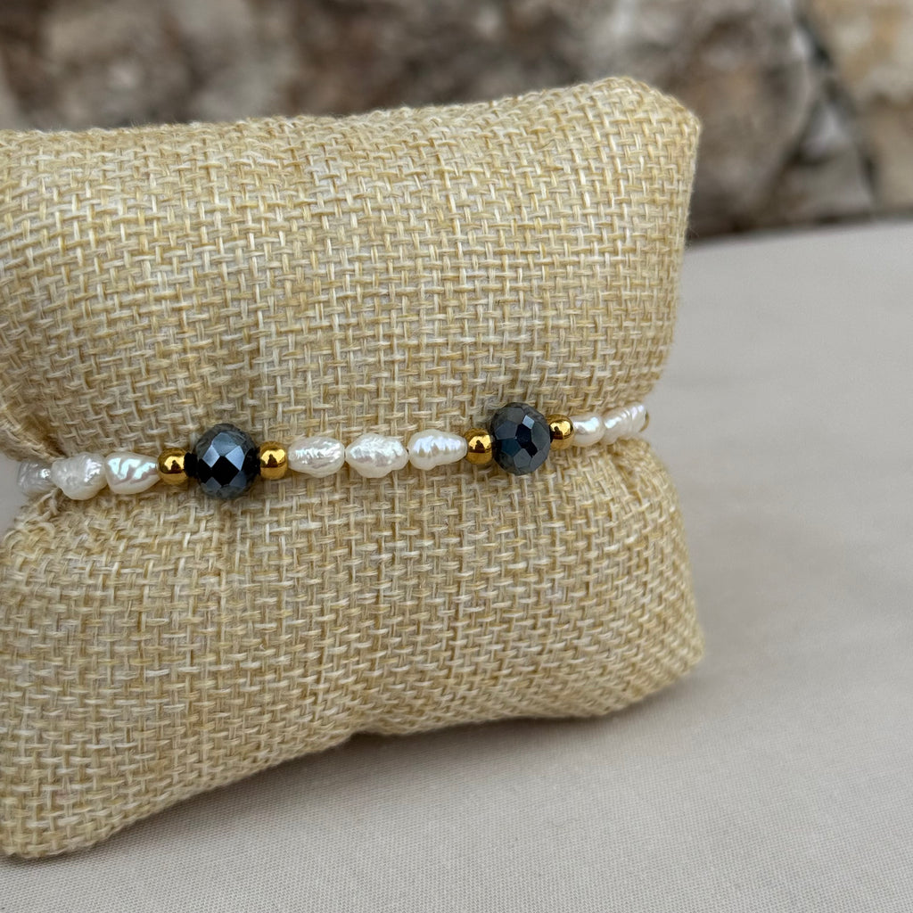 Bracelet Lunévia – Perles de culture & perles en verre bleues