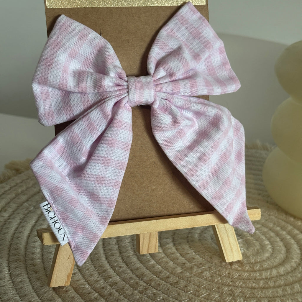 Barrette Nœud Élise – Tissu vichy rose