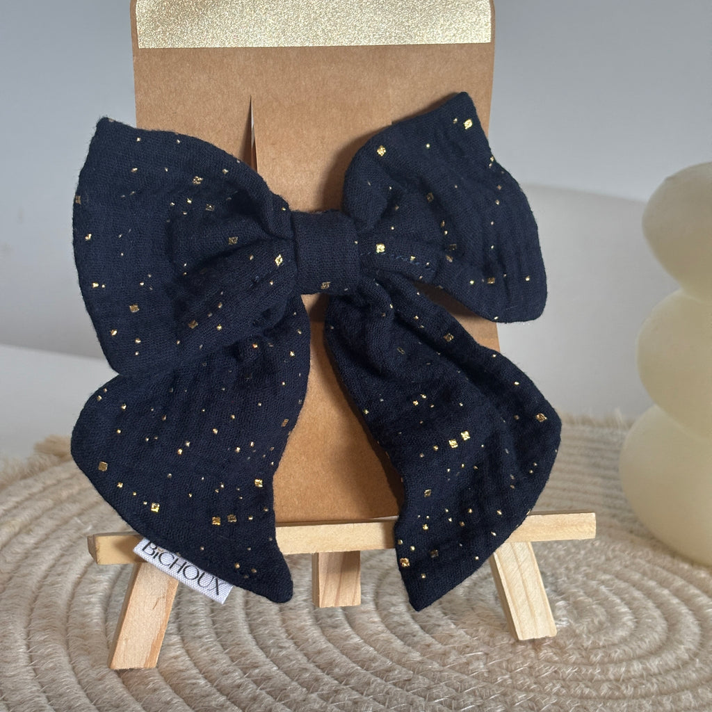 Barrette Nœud Lily – Gaze bleue avec des détails dorés