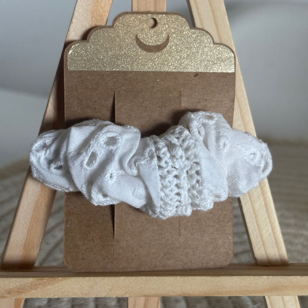 Barrette épurée Livia - broderie anglaise blanche