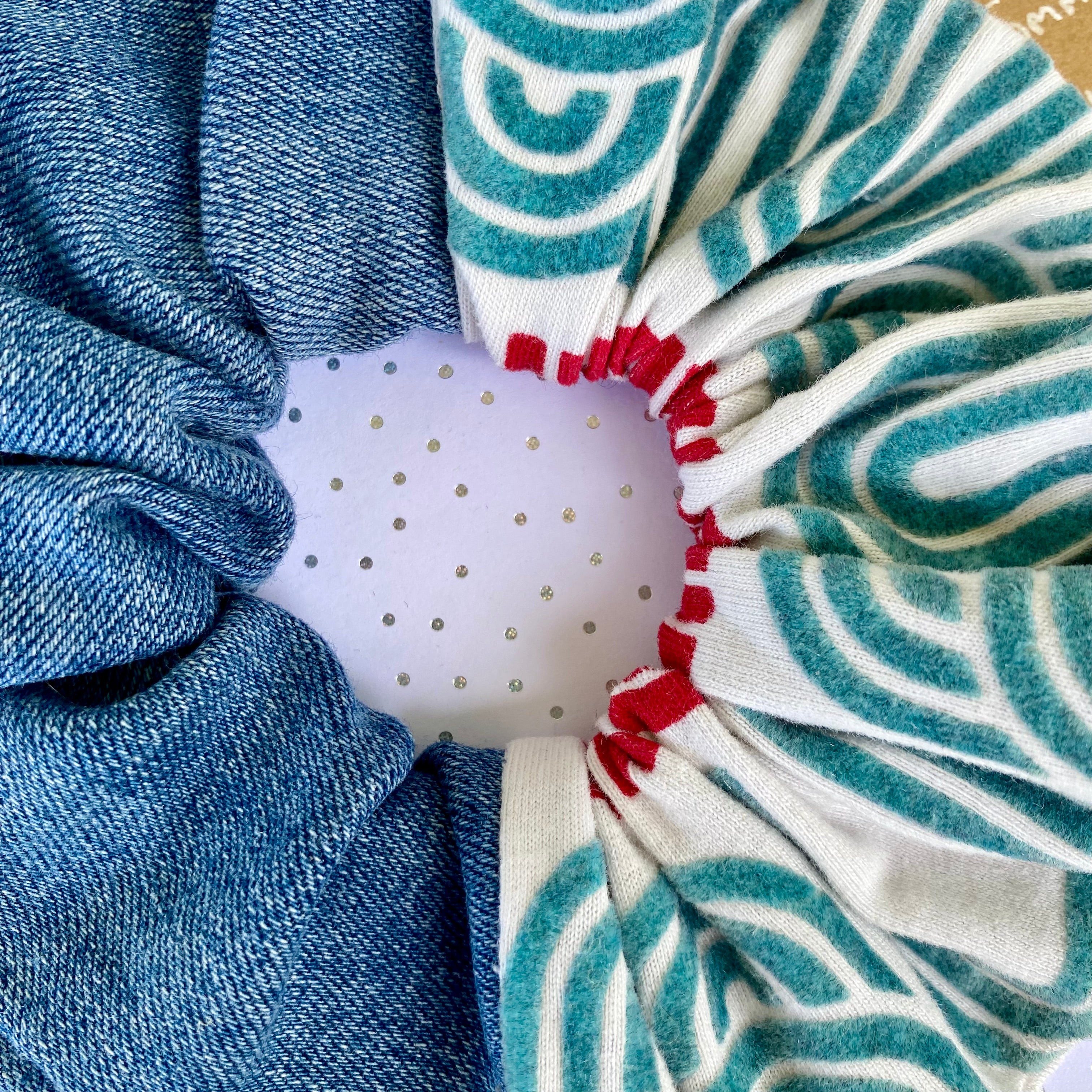 Chouchou upcyclé - Tommy Jean