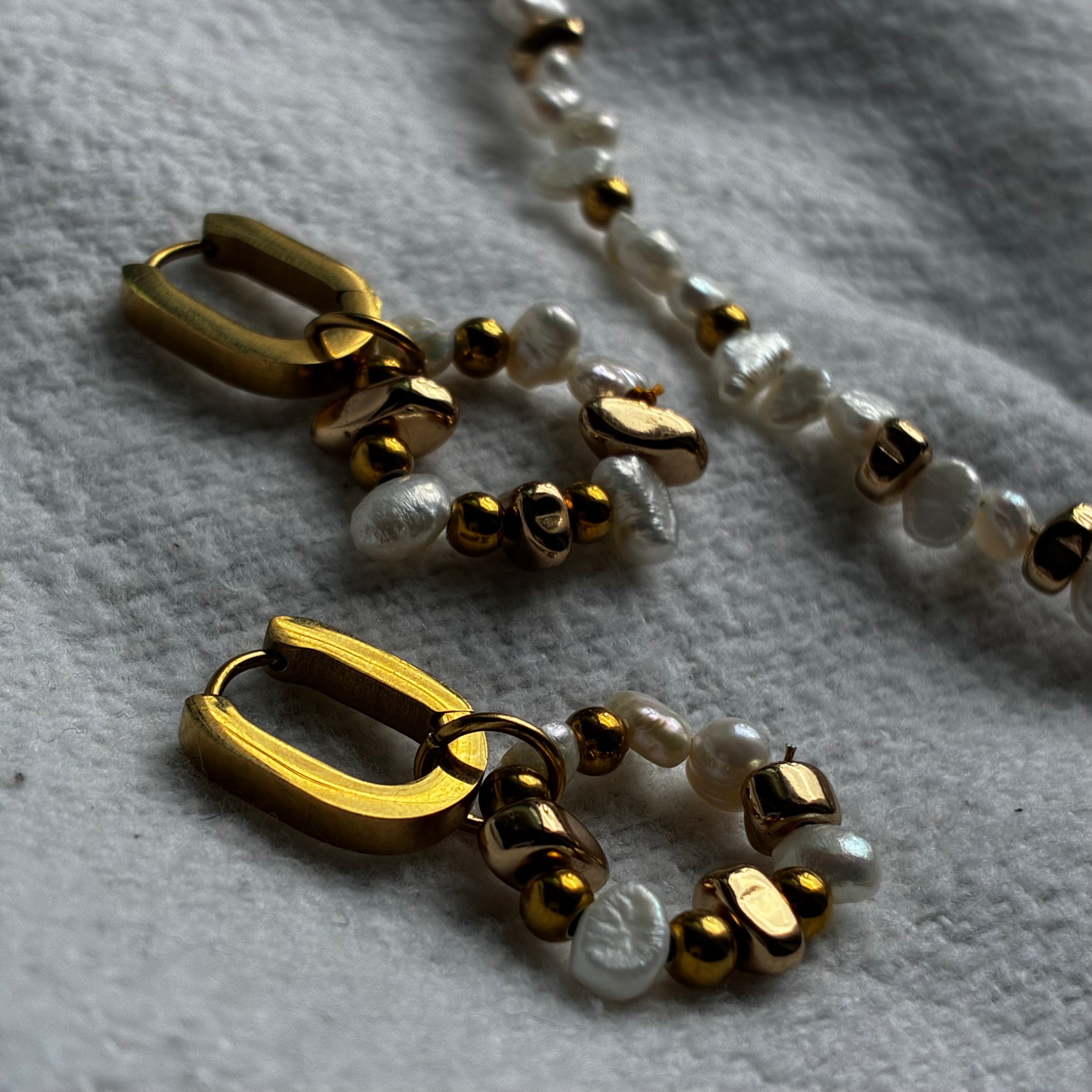 Boucles d’oreilles Lucerne - Créoles en acier inoxydable et perles de culture