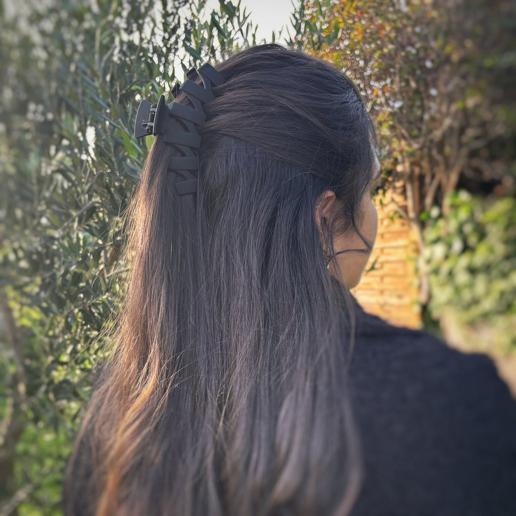 Pince noire géométrique