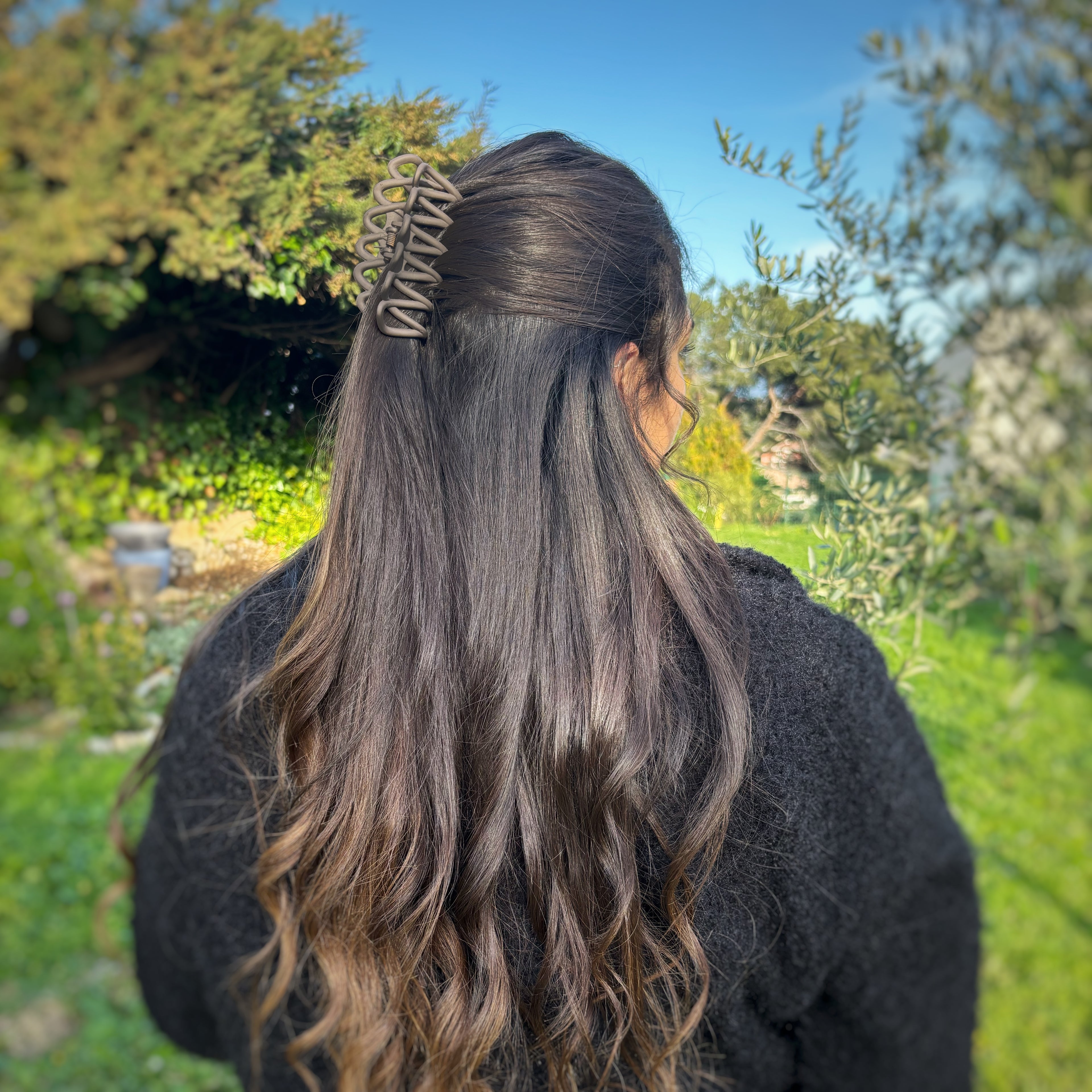 Pince entremêlée marron