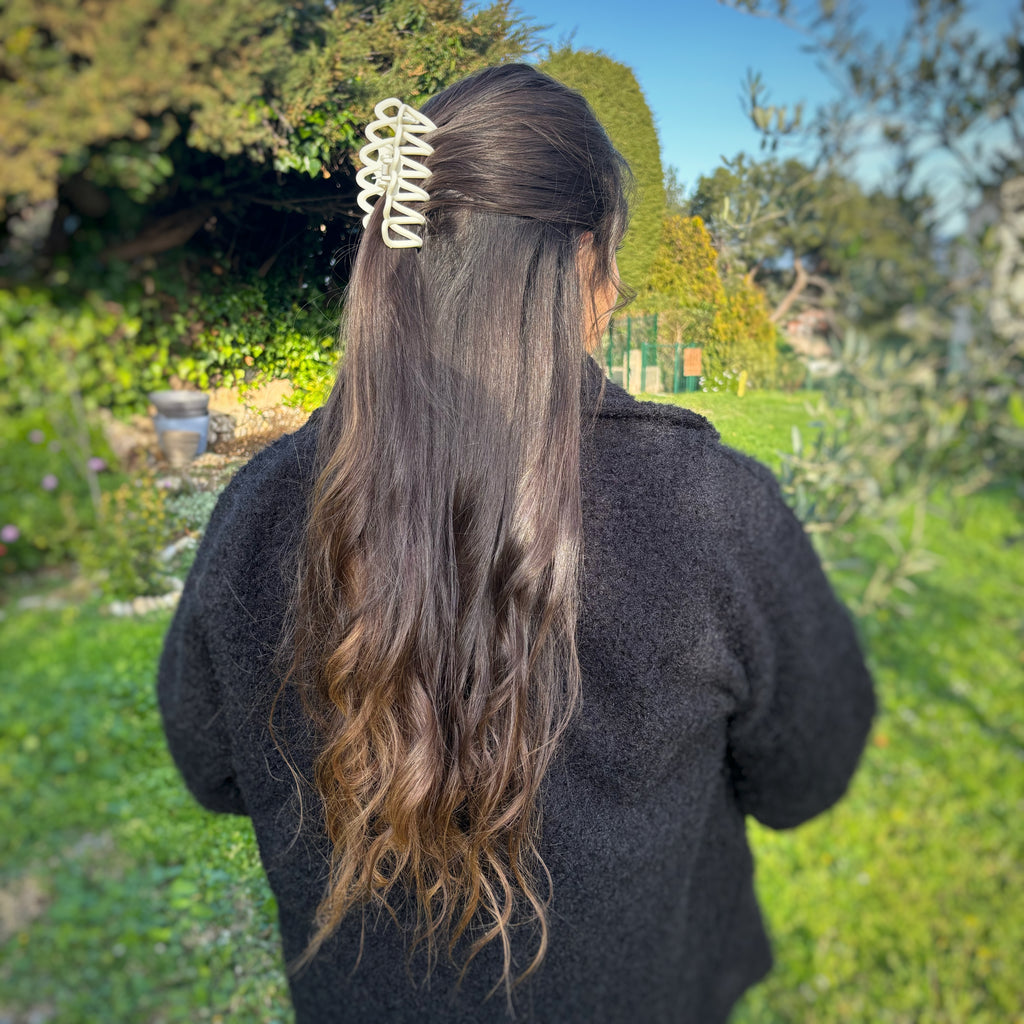 Pince entremêlée écrue