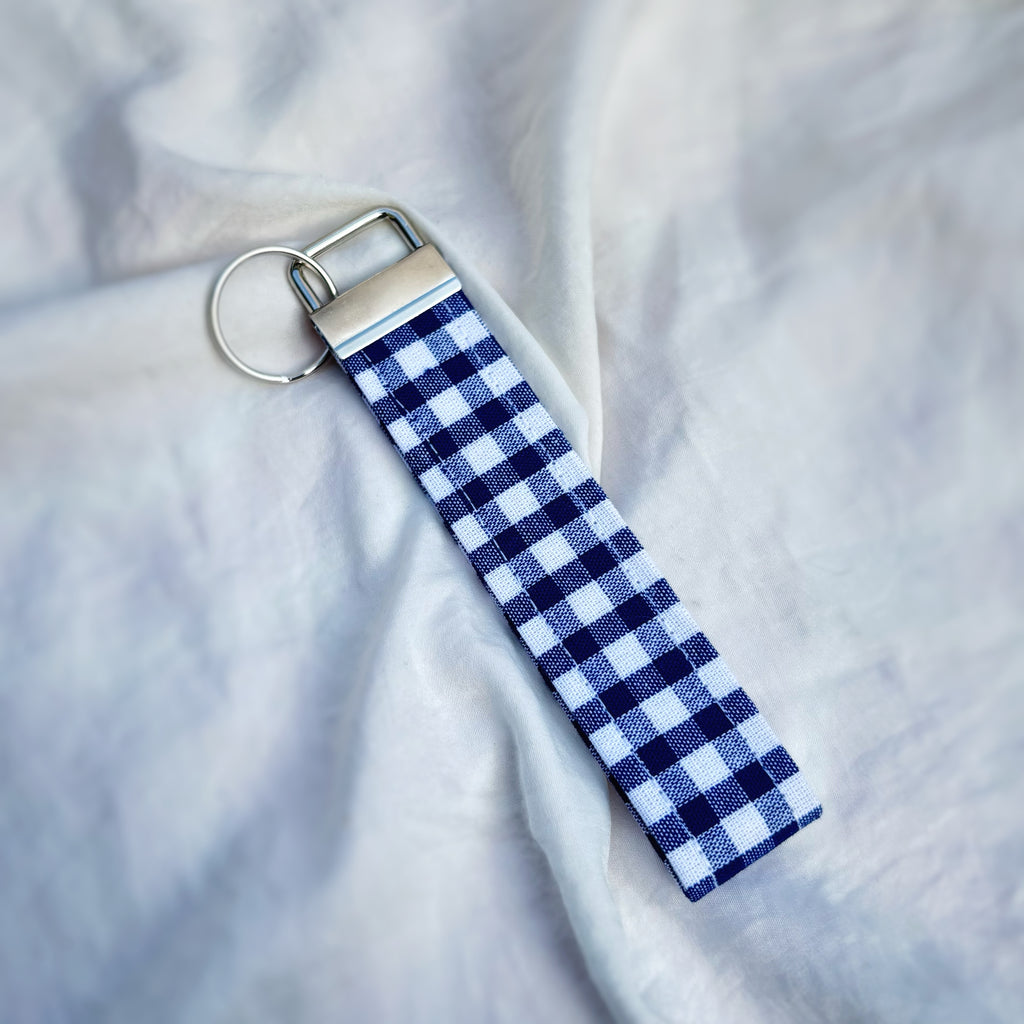 Porte Clé Colette – Motif Vichy Bleu avec finitions argentées