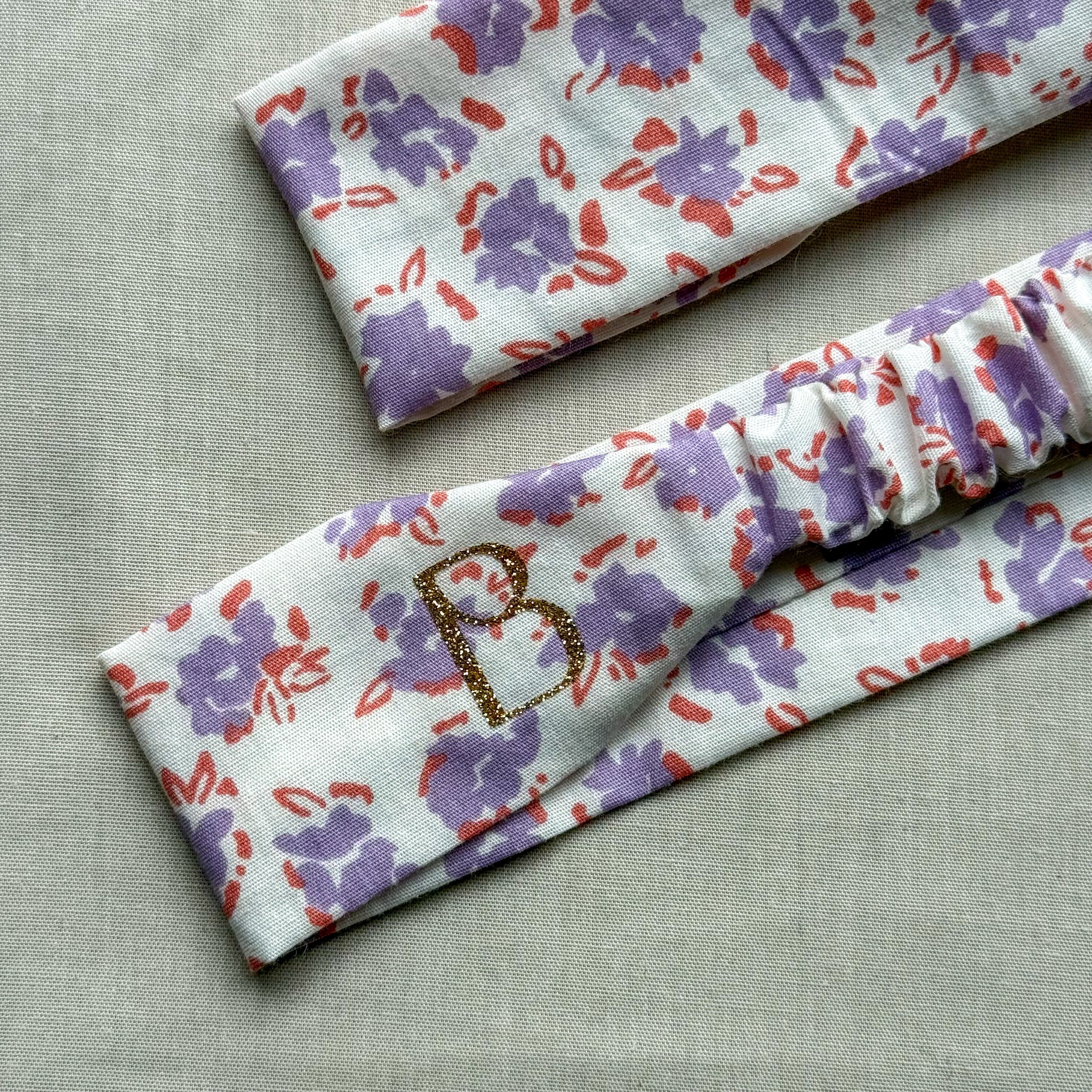 Bandeau Anaïs - Coton blanc fleurs violettes cousu main
