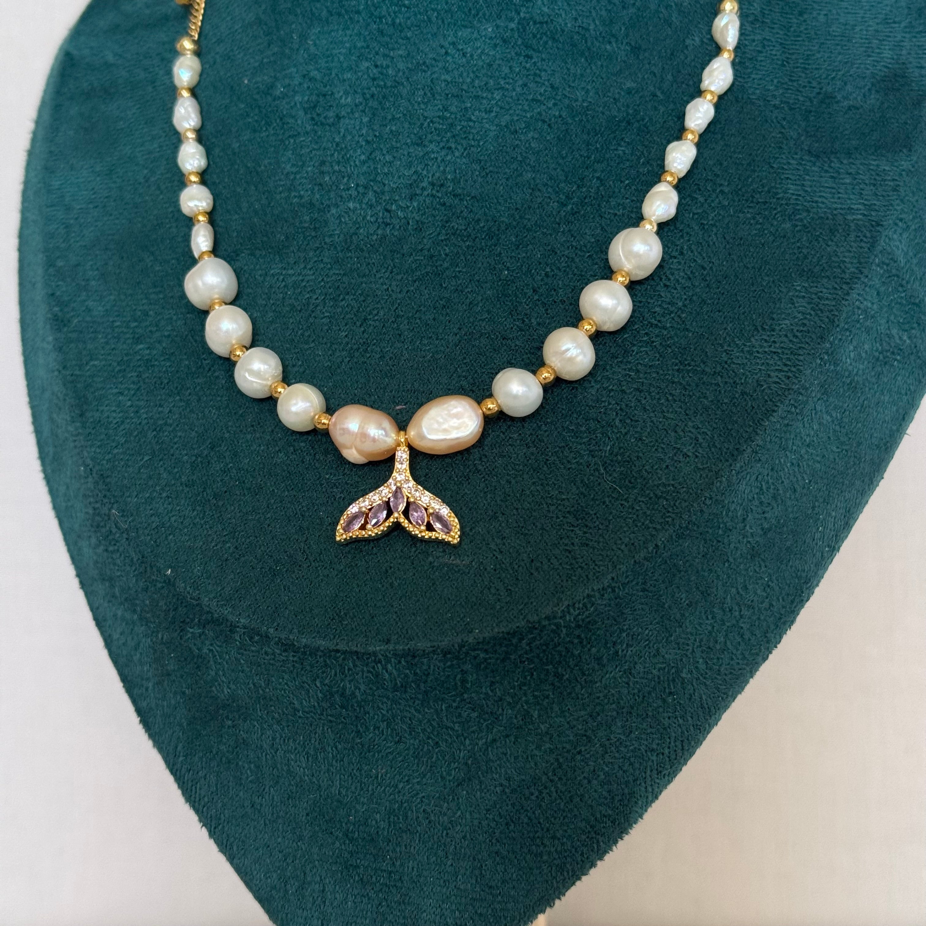 Collier Siravelle – Perles de culture et pendentif sirène