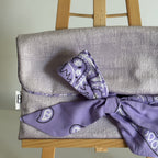 Pochette nouée lavande bandana