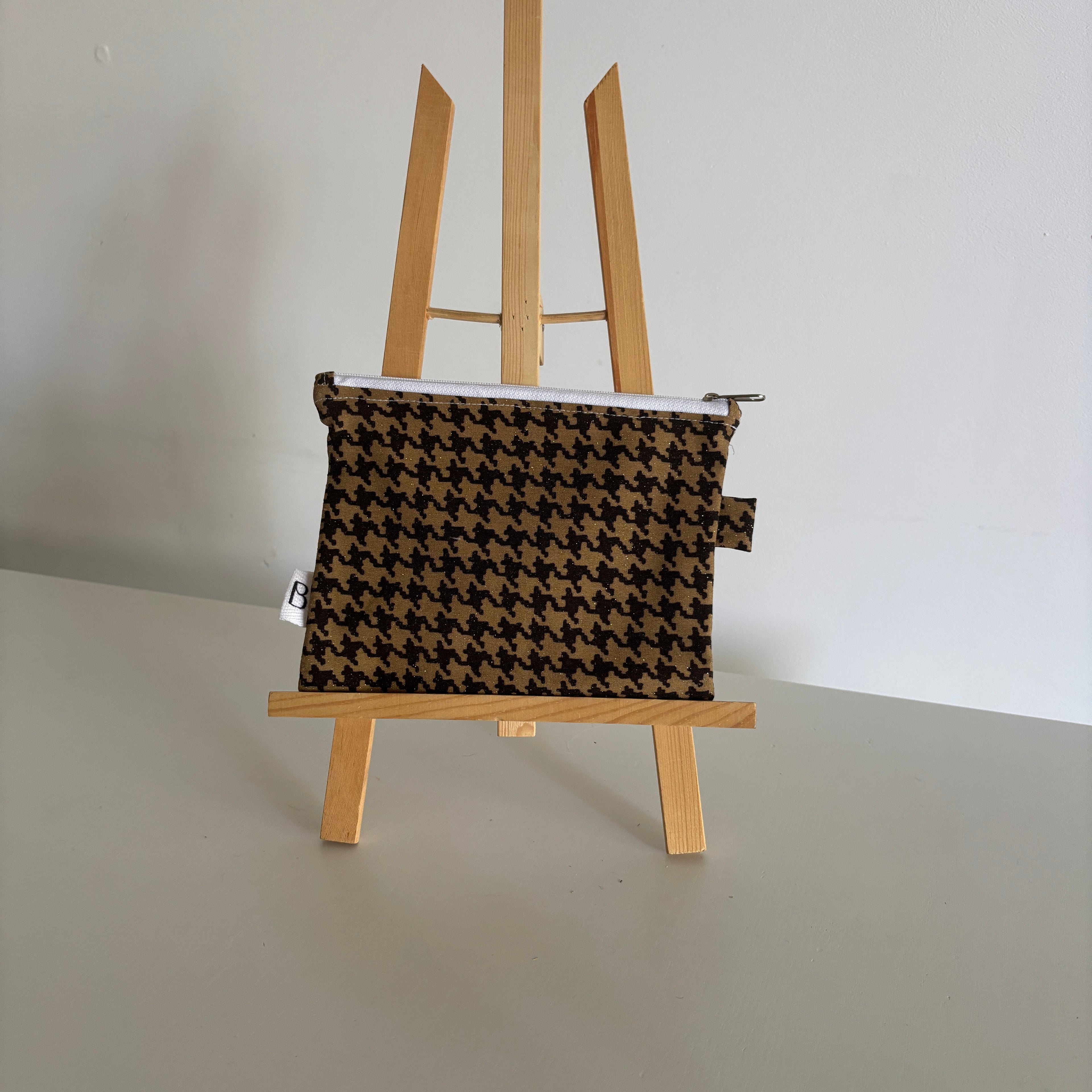 Pochette zippée pied de poule marron & beige