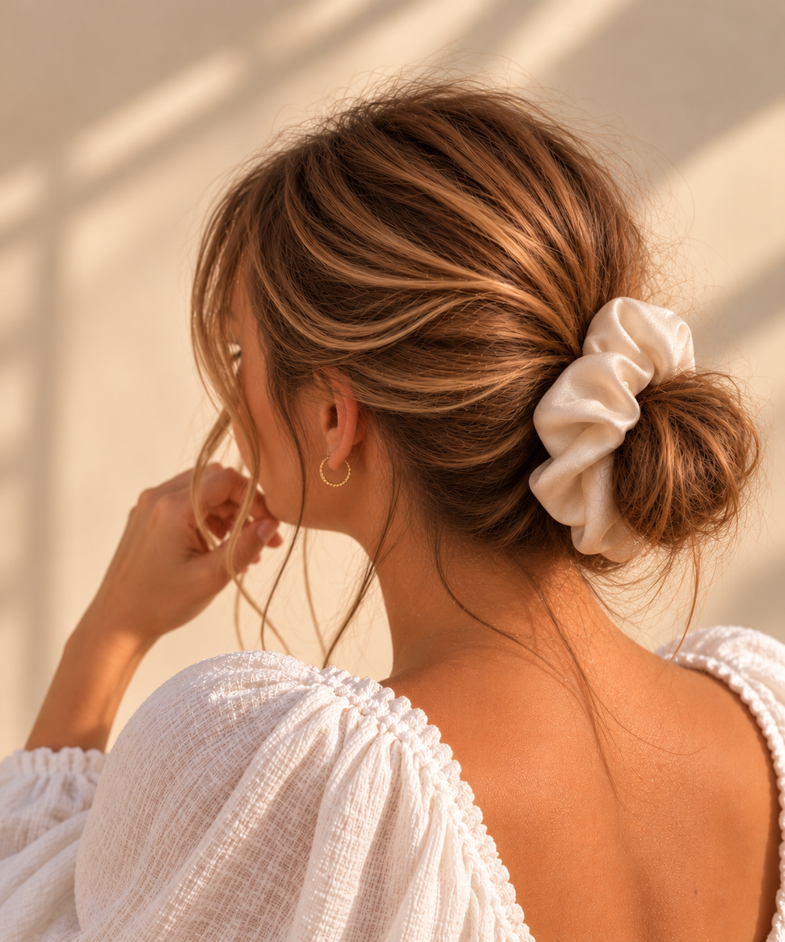 Chouchou cheveux fait main en satin rose pale - Zélie