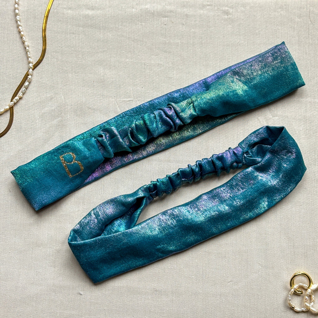 Bandeau Yasmine en satin bleu holographique