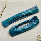 Bandeau Yasmine en satin bleu holographique
