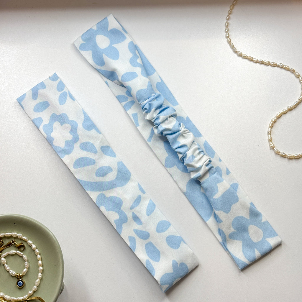 Bandeau Léna - Coton blanc à fleurs bleu ciel cousu main