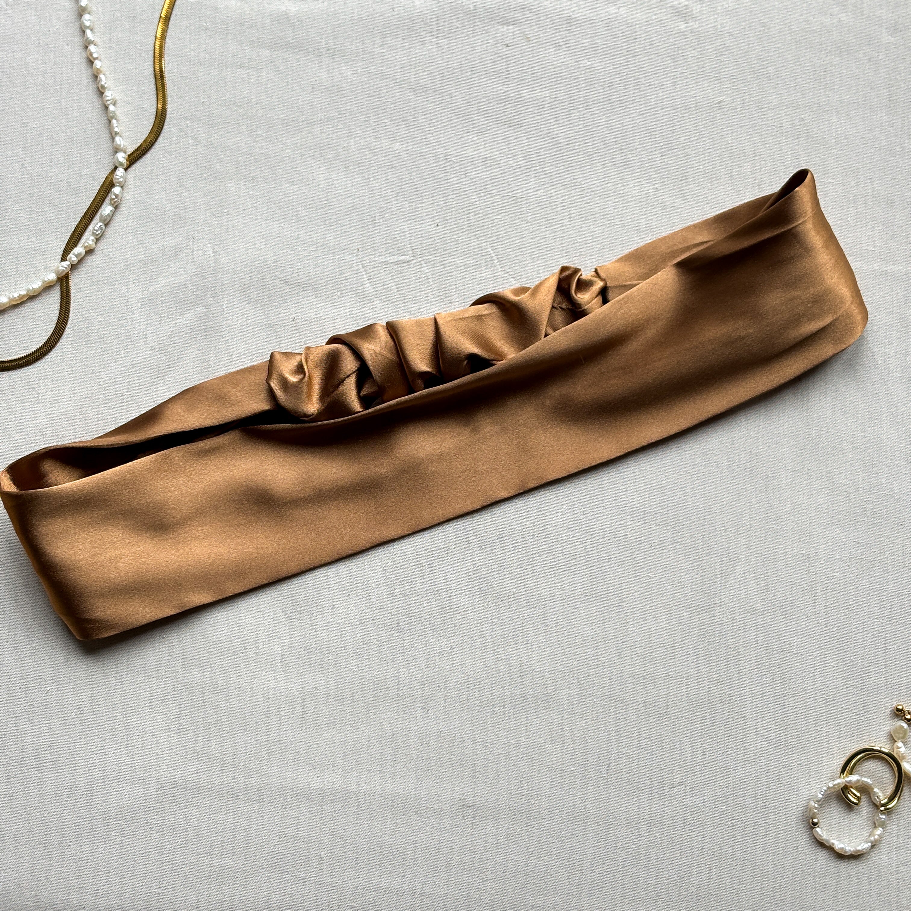 Bandeau Noélie en satin marron uni