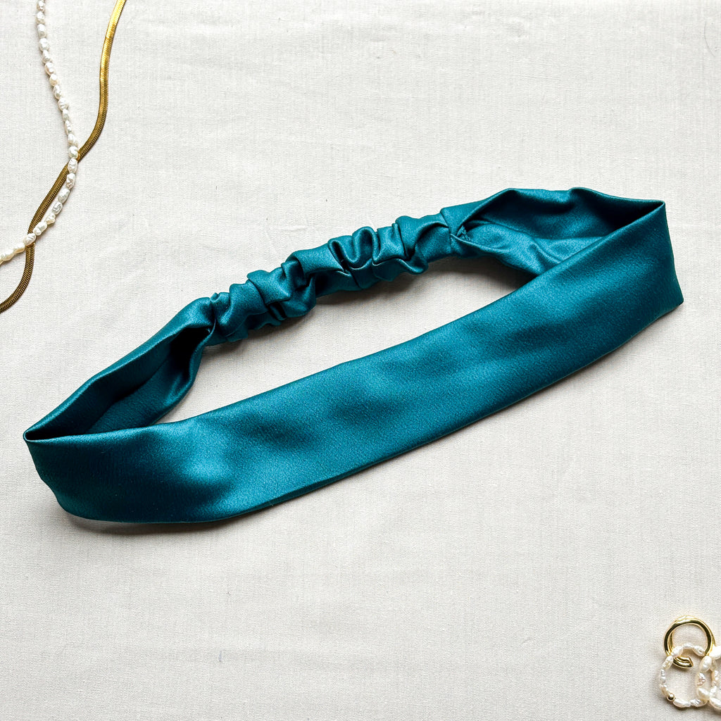 Bandeau Sélina en satin vert canard