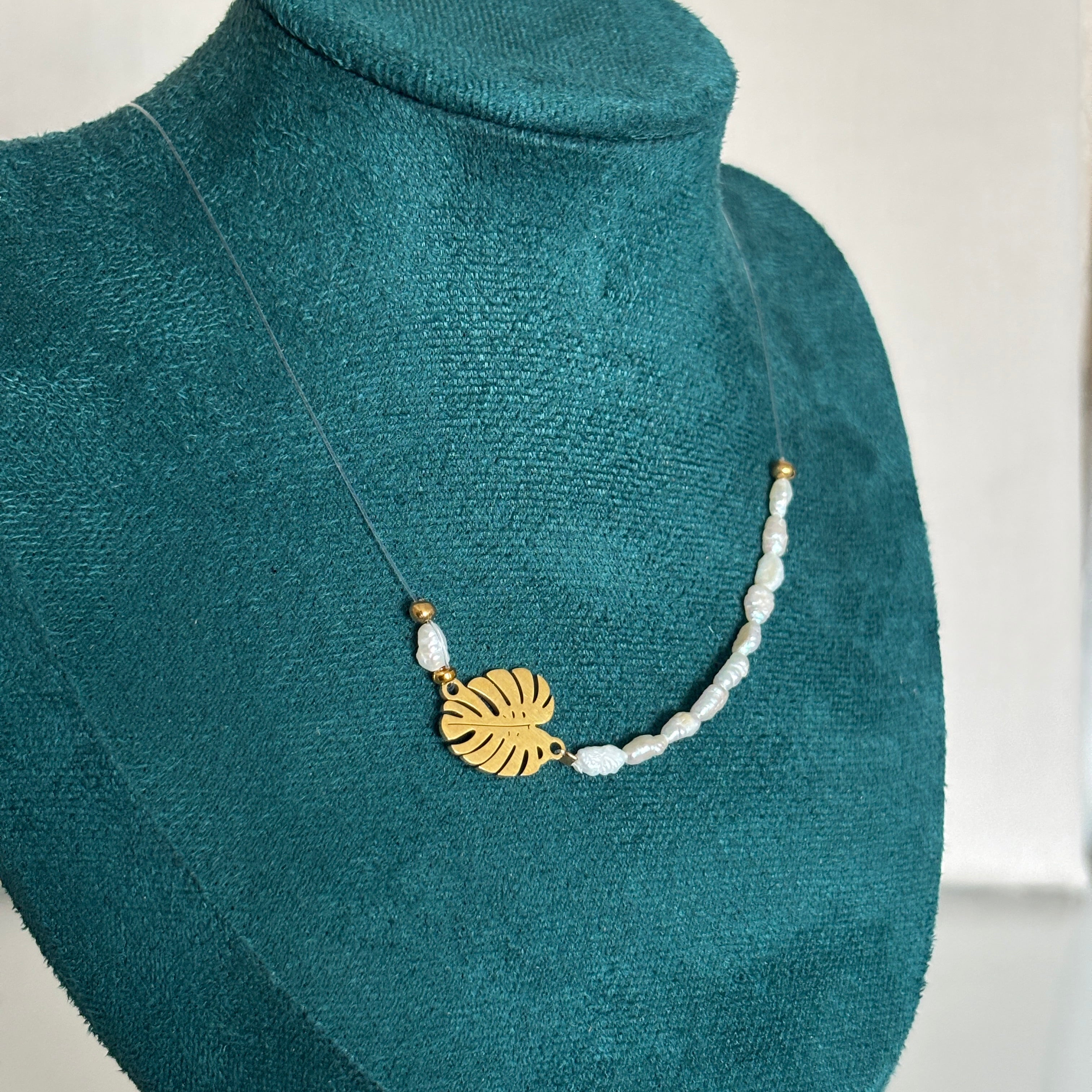 bijou artisanal collier tahiti tropical perles et pendentif dore