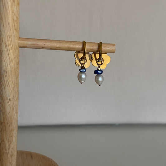 boucles oreilles isla mujeres fleur doree lapis lazuli artisanal