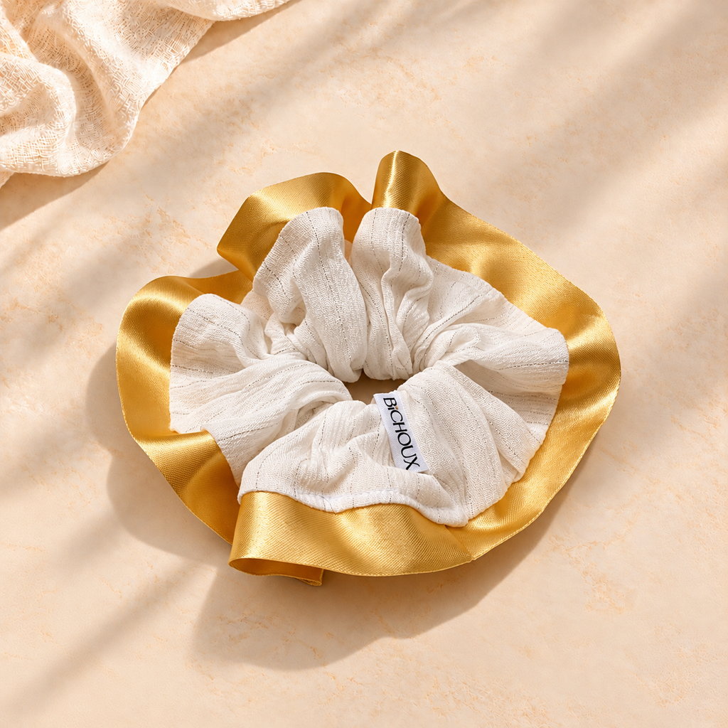 Chouchou cheveux fait main blanc liseret jaune - Sidonie