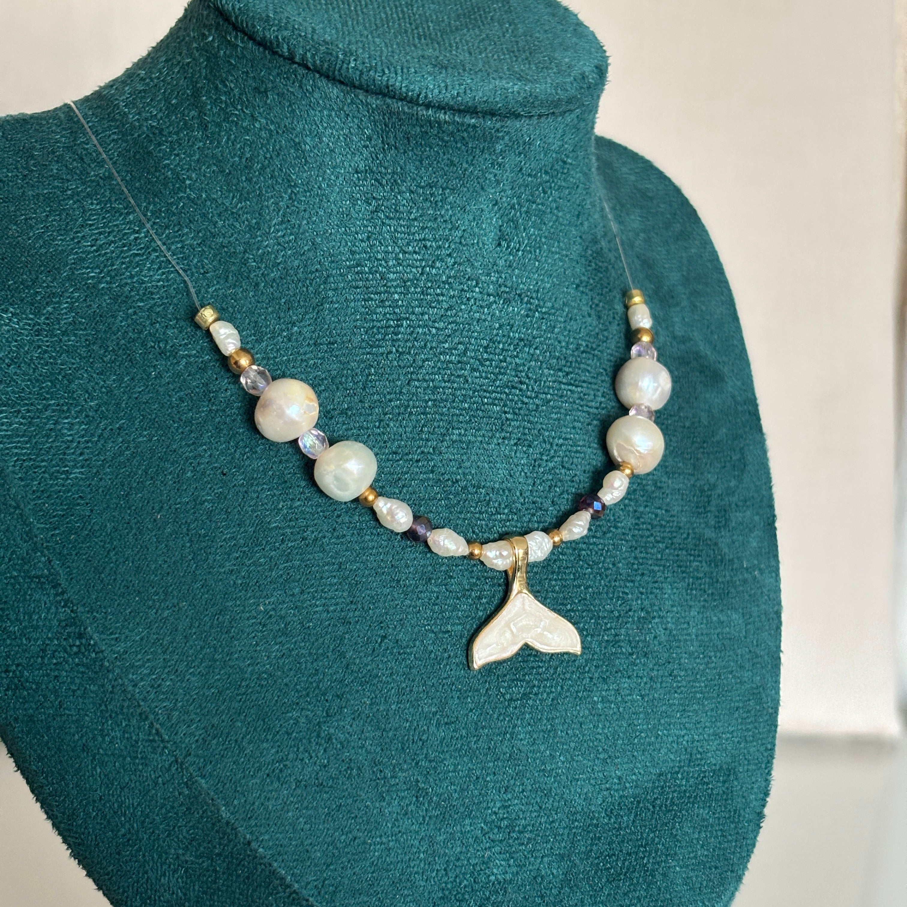 collier Bichoux Shop Naoussa queue de sirene perles culture fait main