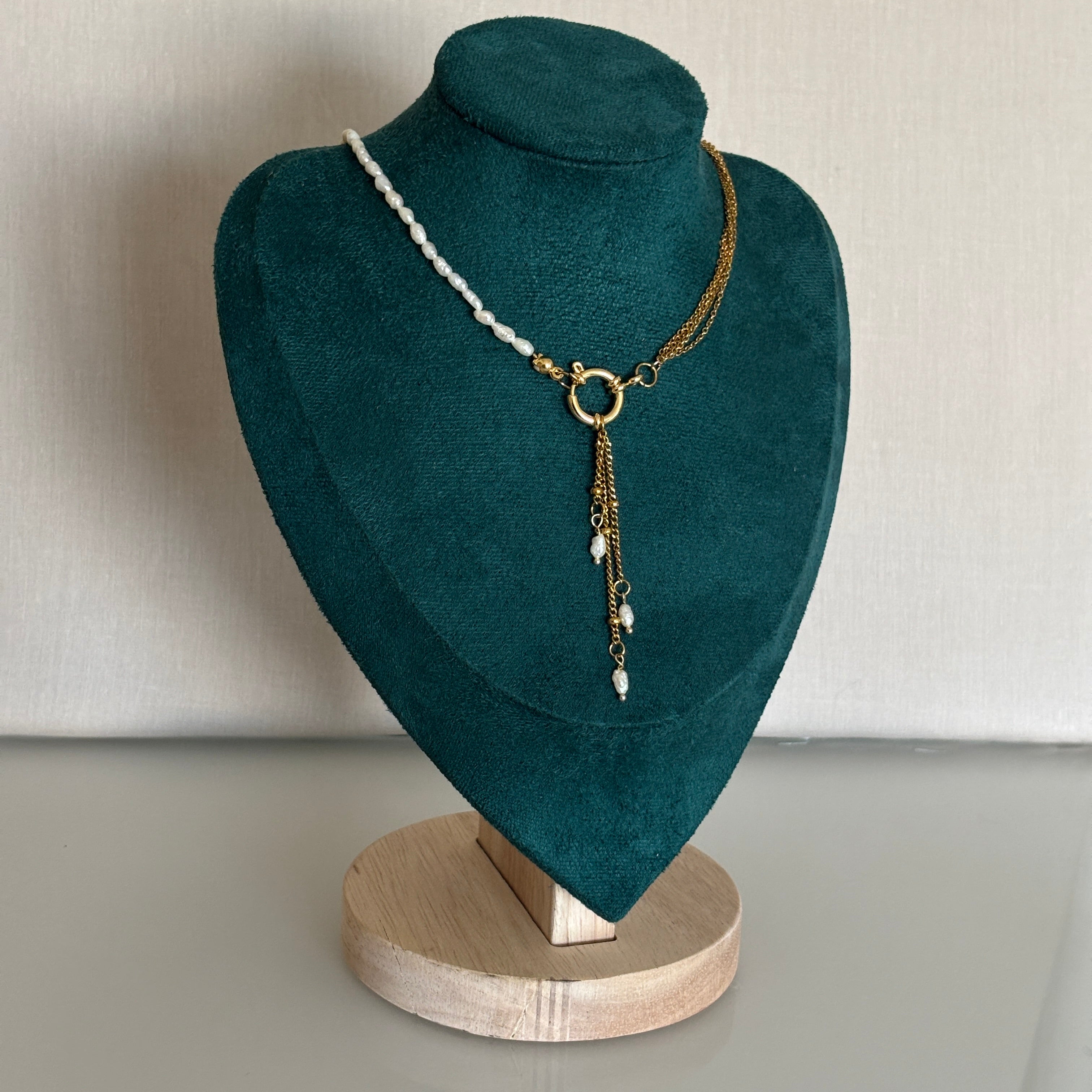 Collier Lisbonne – Perles de culture & acier doré fait main