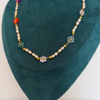 Collier Roselune – Perles de culture roses et fleurs