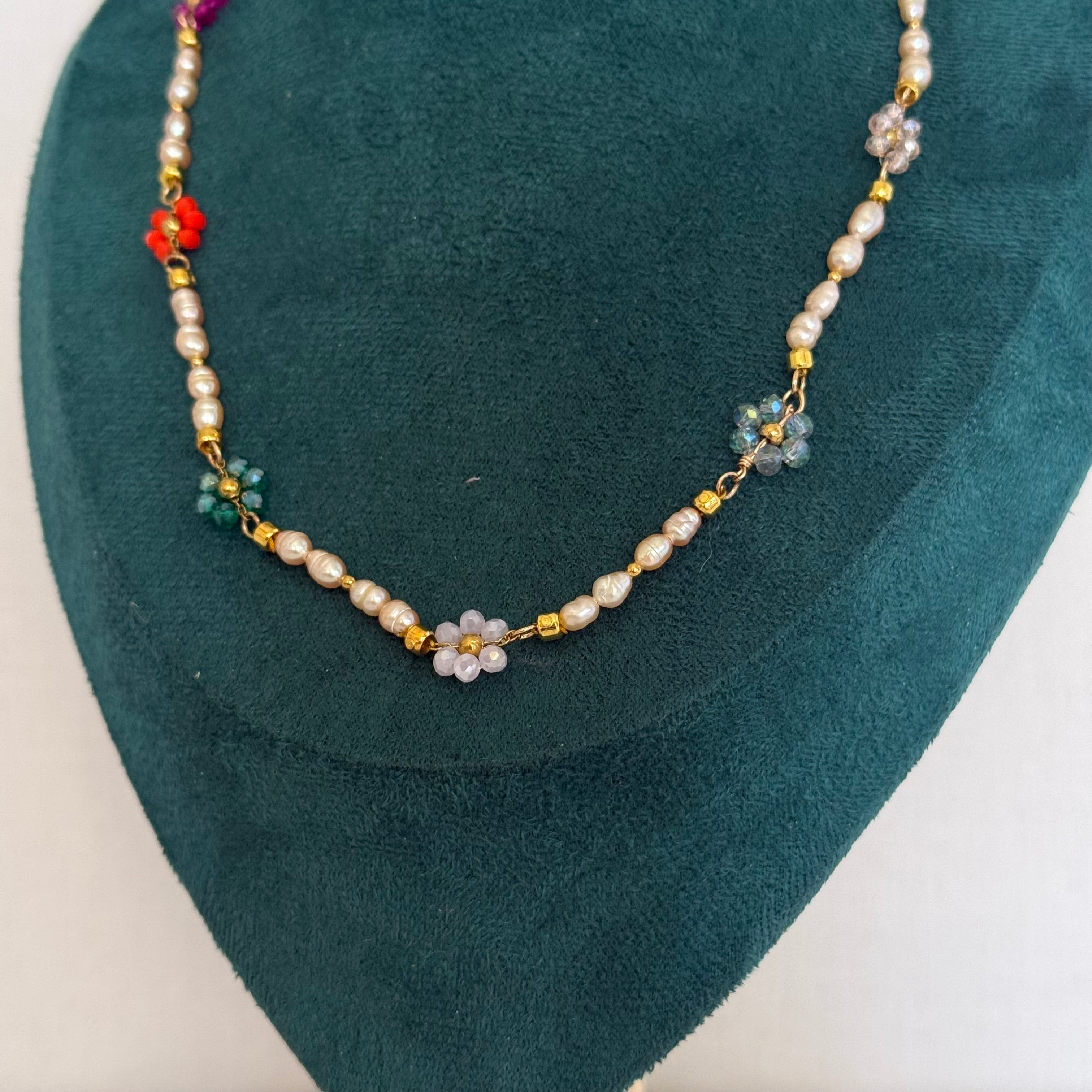 Collier Roselune – Perles de culture roses et fleurs