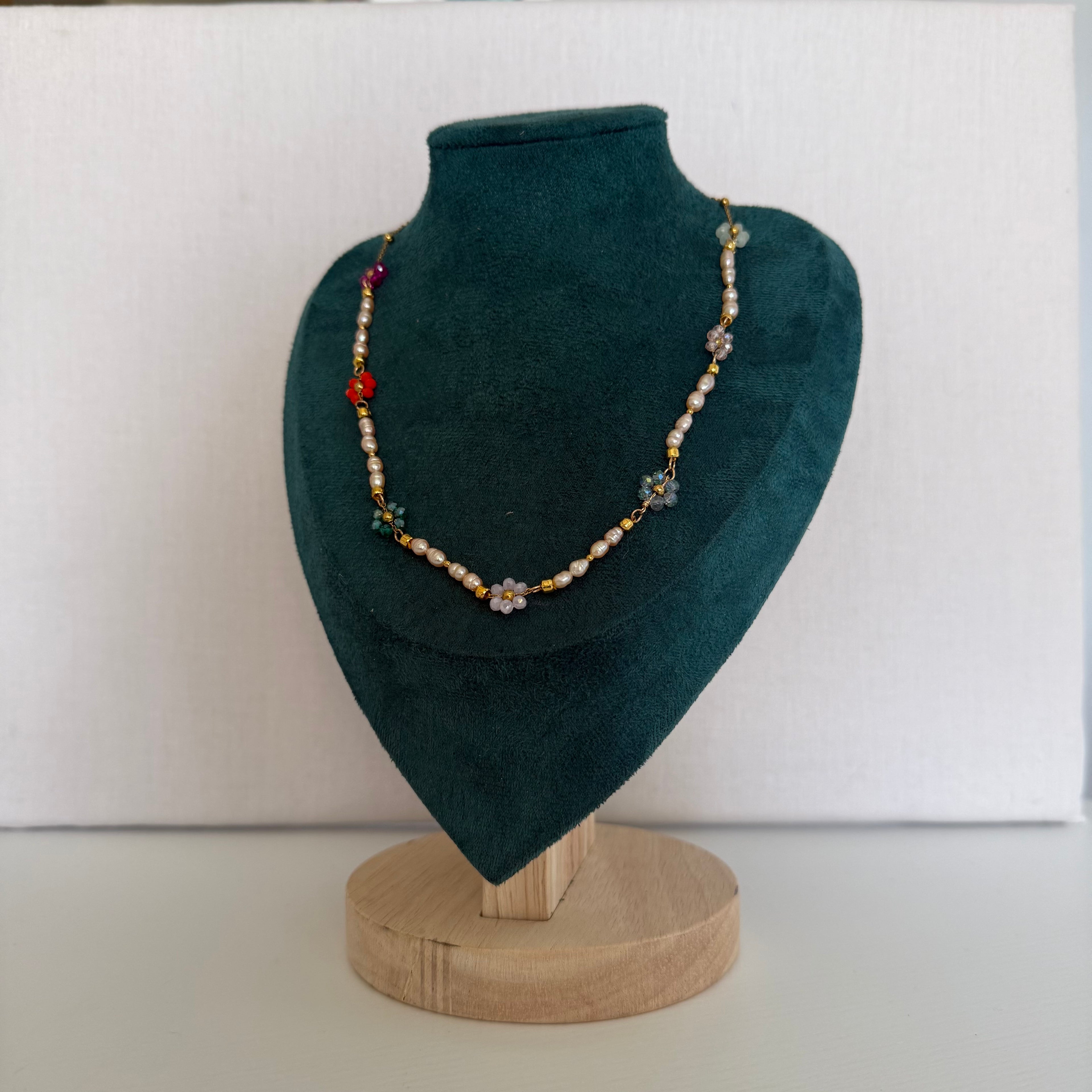 Collier Roselune – Perles de culture roses et fleurs