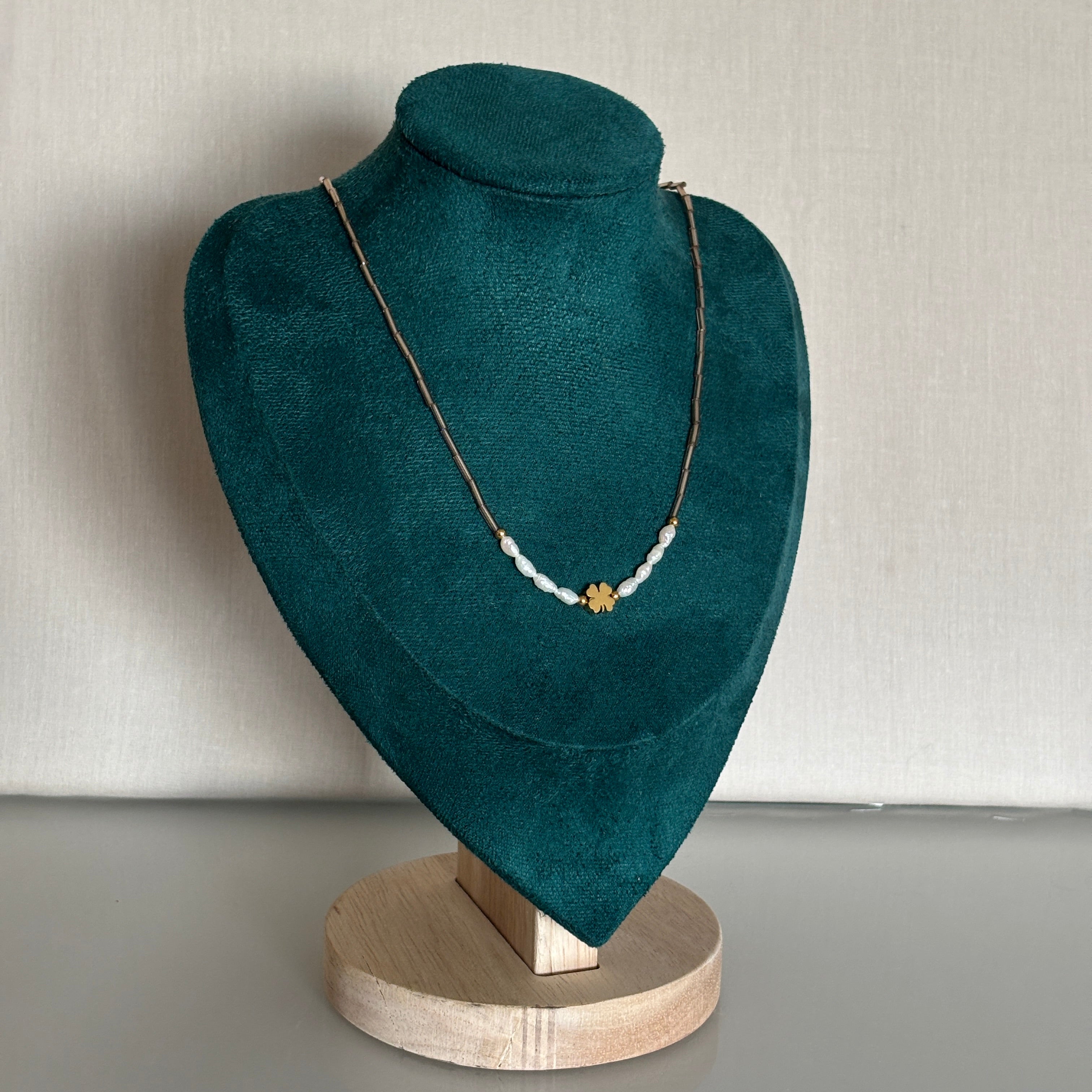 collier samos perles tubes perles de culture trefle dore