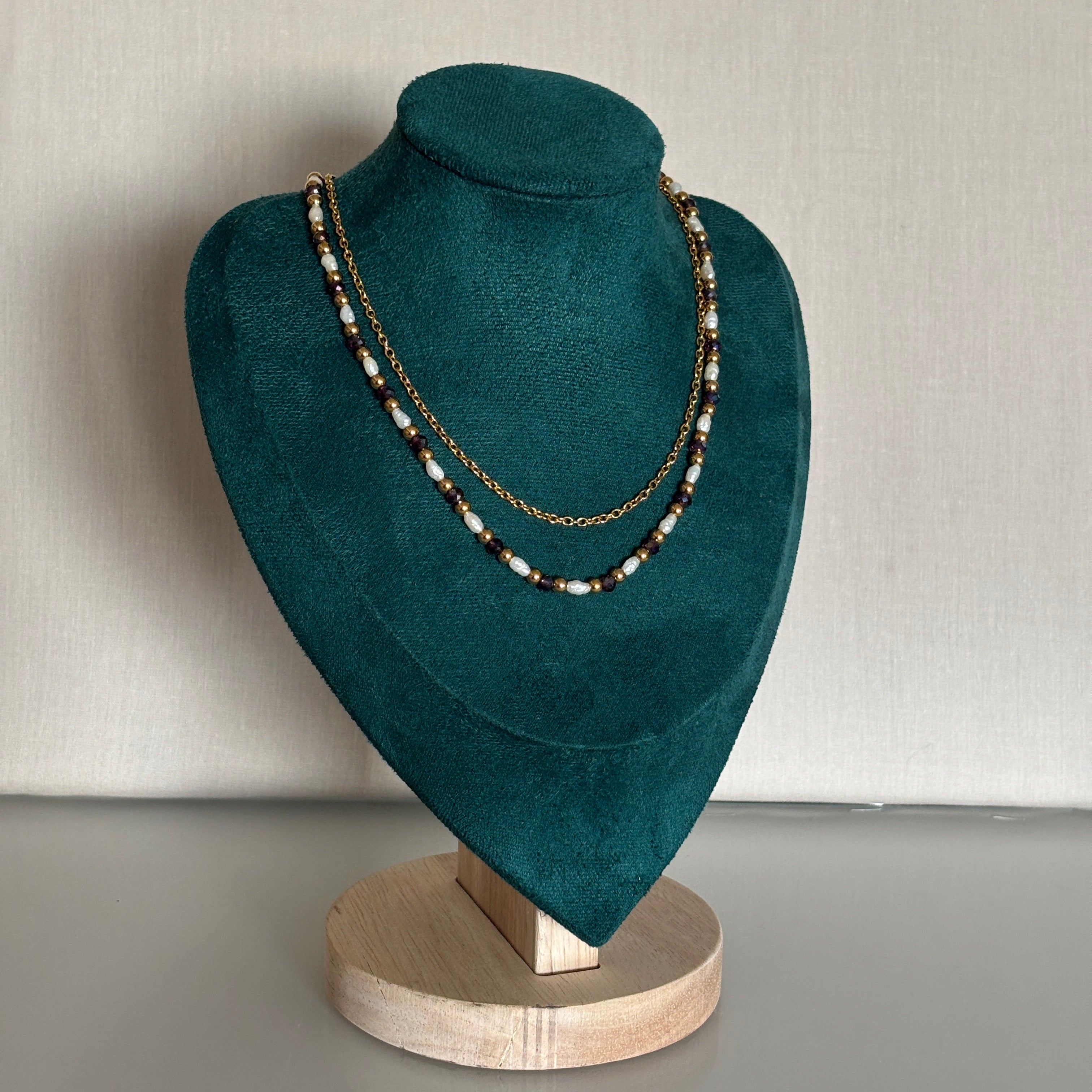 collier_toledo_double_rang_perles_dorees_blanches_violettes_acier_inoxydable