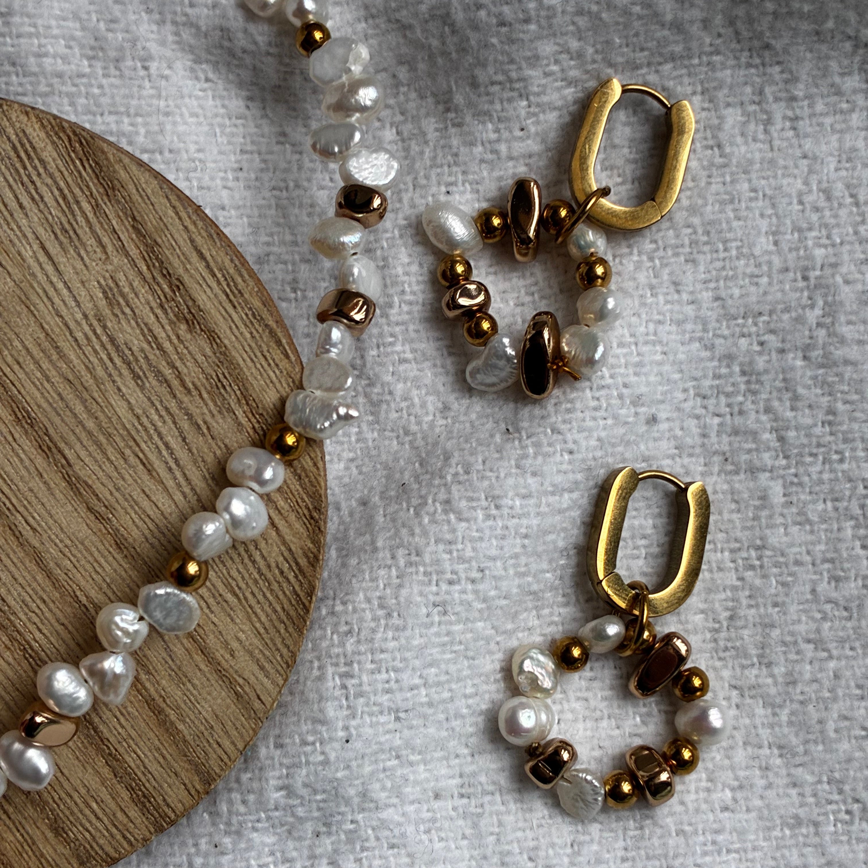 Boucles d’oreilles Lucerne - Créoles en acier inoxydable et perles de culture